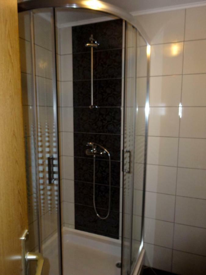 Apartman Sara Vl. Franjo Klasic คาปรินา ภายนอก รูปภาพ