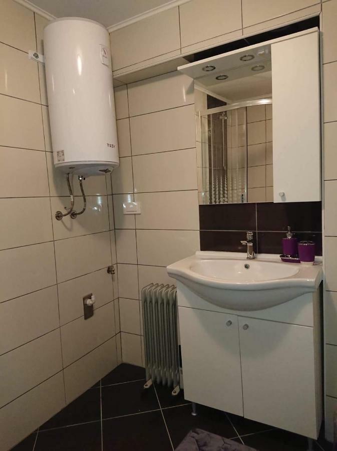 Apartman Sara Vl. Franjo Klasic คาปรินา ภายนอก รูปภาพ